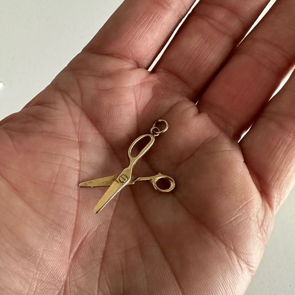 14K Gold Scissors Charm - Picture 3 of 5